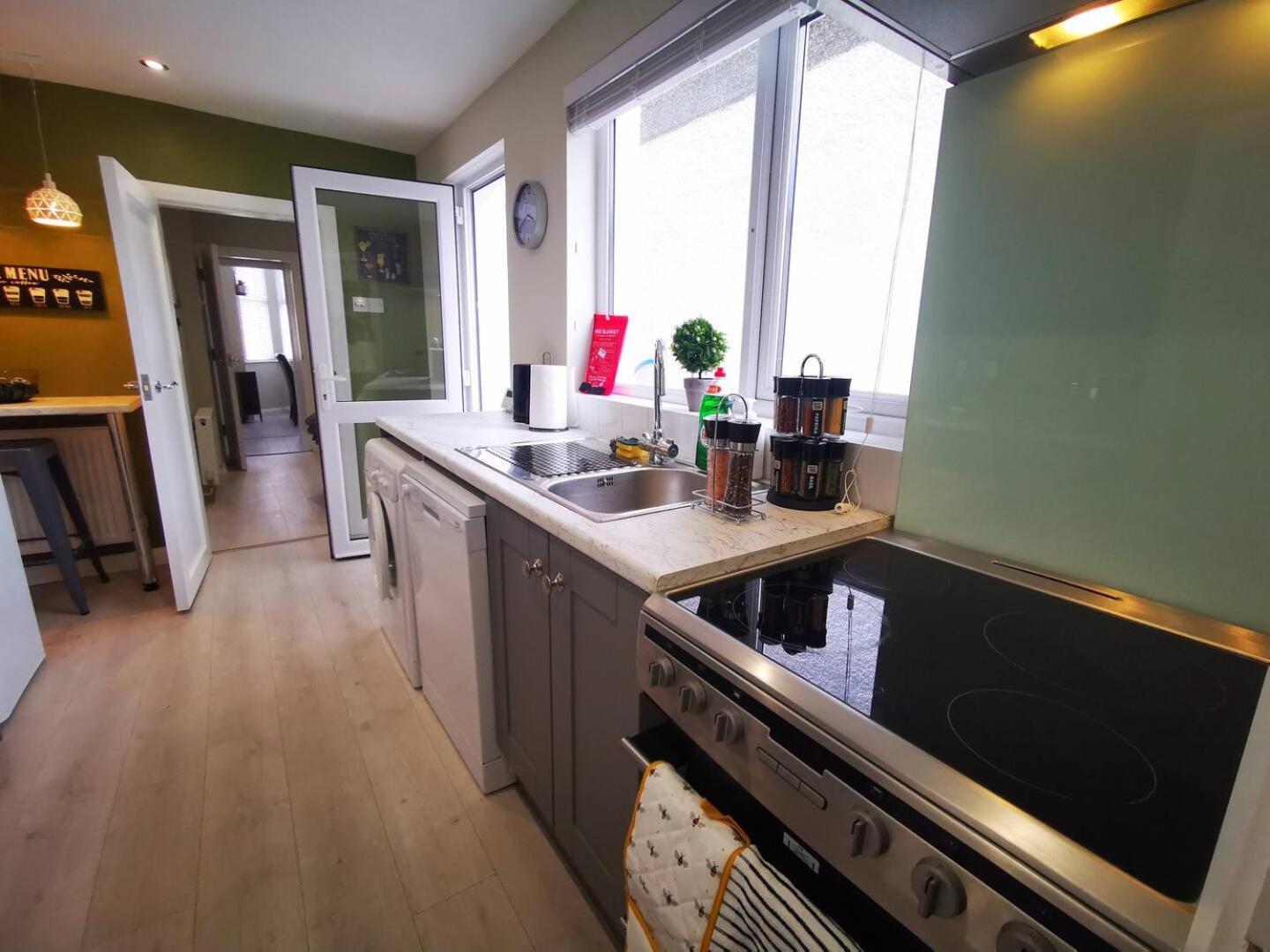 4Br Modern Botanic House Villa Belfast Bagian luar foto